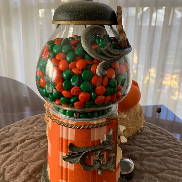 💚 11” Hand Painted Carousel Gum Ball Machine Bank - Picture 6 of 7